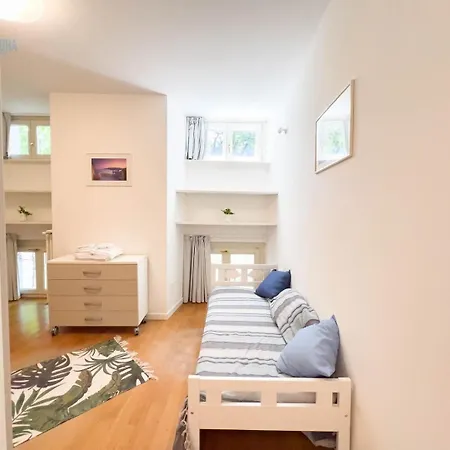 Ferienwohnung Cattedrale 5 Tirabora Short Rent Triest Exterior foto